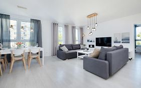 Apartamenty Platany Łopuskiego by Renters